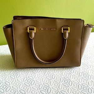 Michael Kors brown leather arm bag
